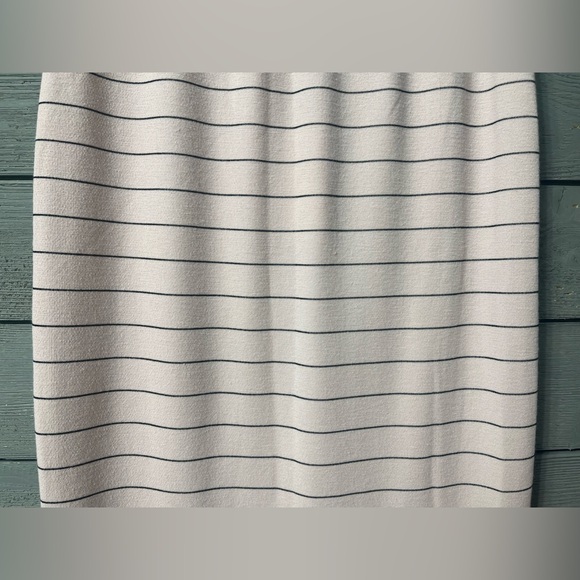 NWT BCBG Generation Pink Black Striped Pencil Skirt Sz M Medium - Picture 3 of 13